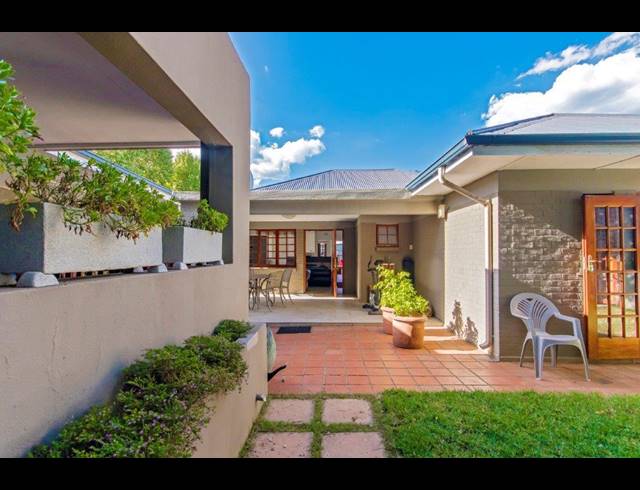 3 BEDROOM HOUSE TO LET IN PARKHURST